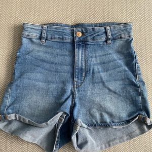 Blue high waisted shorts from H&M